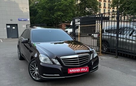 Mercedes-Benz E-Класс, 2010 год, 1 500 000 рублей, 2 фотография