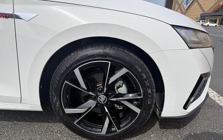 Skoda Octavia IV, 2022 год, 2 300 000 рублей, 12 фотография