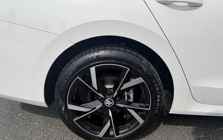 Skoda Octavia IV, 2022 год, 2 300 000 рублей, 13 фотография