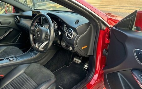 Mercedes-Benz CLA, 2015 год, 1 156 000 рублей, 13 фотография