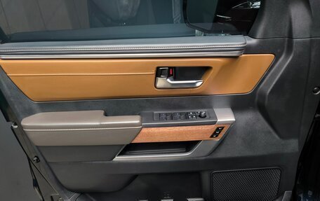 Toyota Tundra, 2022 год, 7 500 000 рублей, 10 фотография