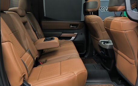 Toyota Tundra, 2022 год, 7 500 000 рублей, 12 фотография