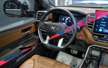 Toyota Tundra, 2022 год, 7 500 000 рублей, 16 фотография