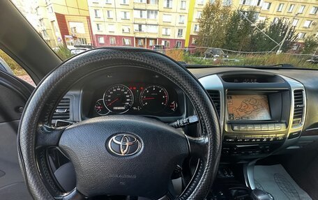 Toyota Land Cruiser Prado 120 рестайлинг, 2004 год, 1 700 000 рублей, 4 фотография