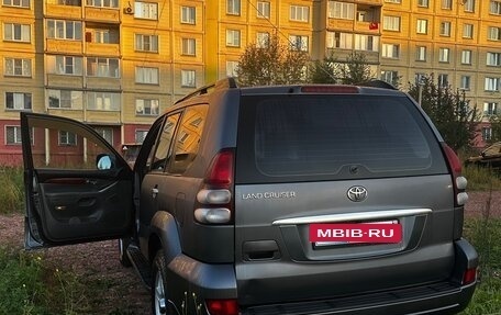 Toyota Land Cruiser Prado 120 рестайлинг, 2004 год, 1 700 000 рублей, 11 фотография