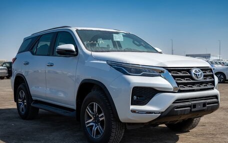 Toyota Fortuner II, 2025 год, 5 700 548 рублей, 3 фотография