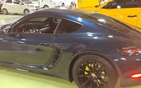 Porsche Cayman, 2018 год, 5 900 000 рублей, 21 фотография