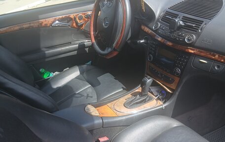 Mercedes-Benz E-Класс, 2003 год, 820 000 рублей, 8 фотография