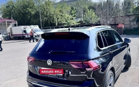 Volkswagen Tiguan II, 2016 год, 2 210 000 рублей, 3 фотография