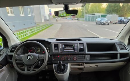 Volkswagen Multivan T5, 2015 год, 2 999 000 рублей, 15 фотография