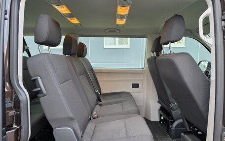 Volkswagen Multivan T5, 2015 год, 2 999 000 рублей, 24 фотография