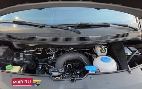 Volkswagen Multivan T5, 2015 год, 2 999 000 рублей, 21 фотография