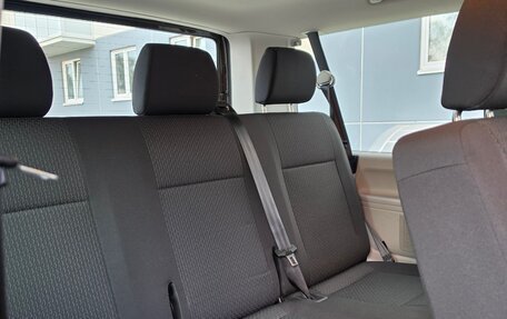 Volkswagen Multivan T5, 2015 год, 2 999 000 рублей, 26 фотография