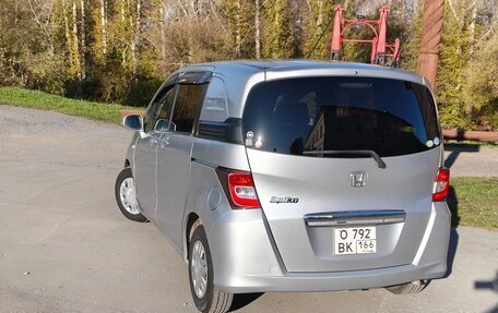 Honda Freed I, 2010 год, 1 140 000 рублей, 2 фотография