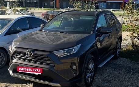 Toyota RAV4, 2020 год, 3 100 000 рублей, 11 фотография