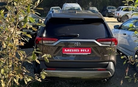 Toyota RAV4, 2020 год, 3 100 000 рублей, 9 фотография