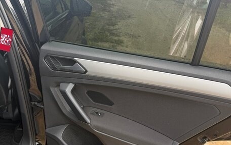 Volkswagen Tiguan II, 2020 год, 1 980 000 рублей, 23 фотография