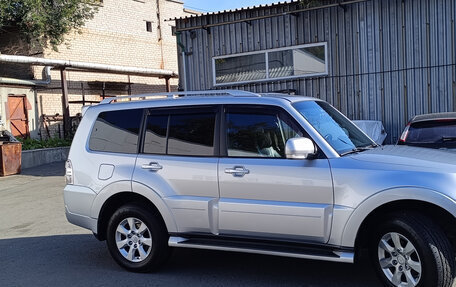 Mitsubishi Pajero IV, 2011 год, 2 830 000 рублей, 4 фотография