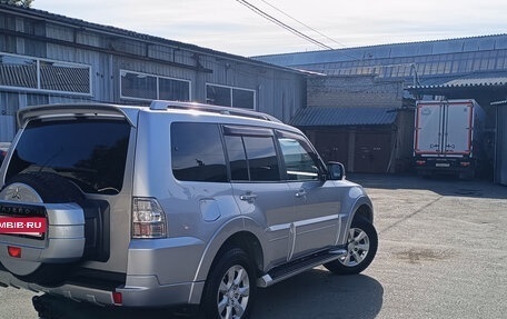 Mitsubishi Pajero IV, 2011 год, 2 830 000 рублей, 5 фотография