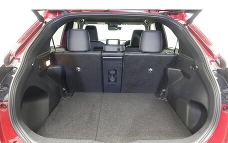 Toyota Yaris Cross, 2023 год, 1 550 000 рублей, 8 фотография