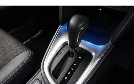 Toyota Yaris Cross, 2023 год, 1 550 000 рублей, 14 фотография