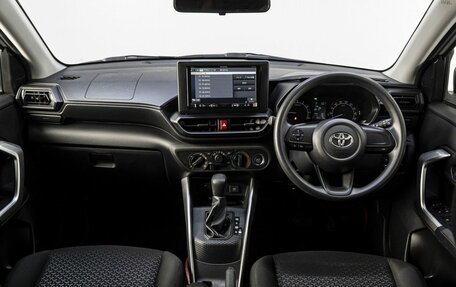 Toyota Raize I, 2020 год, 1 649 000 рублей, 17 фотография