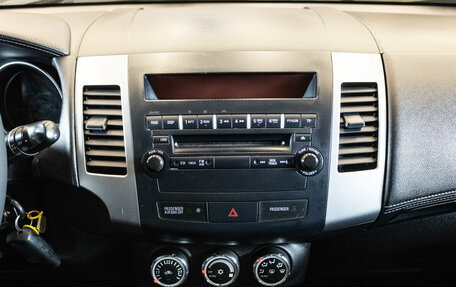Mitsubishi Outlander III рестайлинг 3, 2010 год, 1 050 000 рублей, 7 фотография