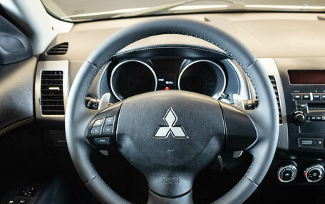Mitsubishi Outlander III рестайлинг 3, 2010 год, 1 050 000 рублей, 6 фотография