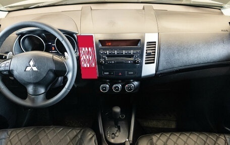 Mitsubishi Outlander III рестайлинг 3, 2010 год, 1 050 000 рублей, 5 фотография