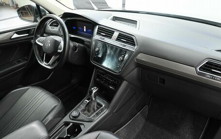 Volkswagen Tiguan II, 2021 год, 3 069 900 рублей, 7 фотография