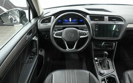 Volkswagen Tiguan II, 2021 год, 3 069 900 рублей, 9 фотография