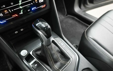 Volkswagen Tiguan II, 2021 год, 3 069 900 рублей, 18 фотография