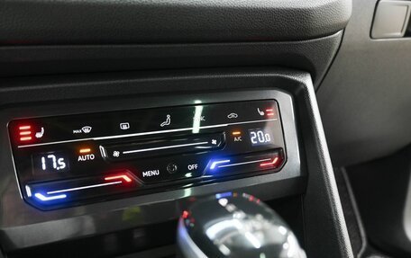 Volkswagen Tiguan II, 2021 год, 3 069 900 рублей, 17 фотография