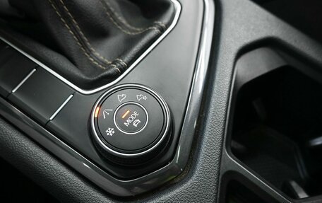 Volkswagen Tiguan II, 2021 год, 3 069 900 рублей, 19 фотография