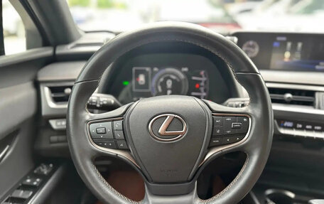Lexus UX I, 2023 год, 2 335 000 рублей, 8 фотография