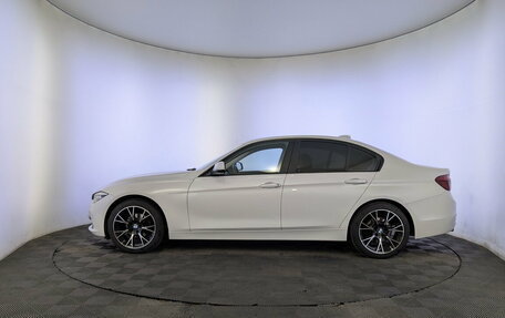 BMW 3 серия, 2017 год, 1 930 000 рублей, 8 фотография