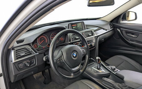 BMW 3 серия, 2017 год, 1 930 000 рублей, 16 фотография