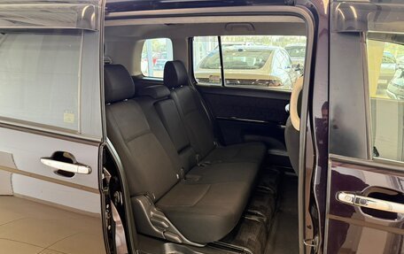 Toyota ISis I, 2012 год, 1 299 000 рублей, 19 фотография