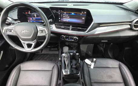 Chevrolet Trax, 2023 год, 2 200 000 рублей, 10 фотография
