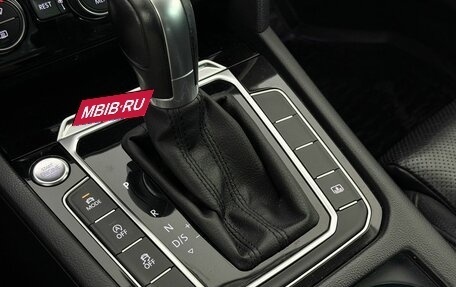 Volkswagen Passat B8 рестайлинг, 2016 год, 2 050 000 рублей, 17 фотография
