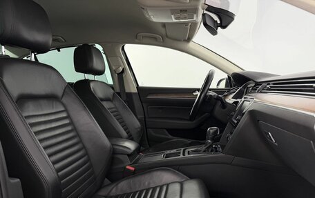 Volkswagen Passat B8 рестайлинг, 2016 год, 2 050 000 рублей, 23 фотография