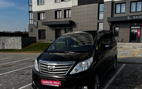 Toyota Alphard III, 2012 год, 2 380 000 рублей, 1 фотография