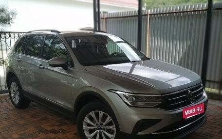 Volkswagen Tiguan II, 2021 год, 3 136 000 рублей, 2 фотография