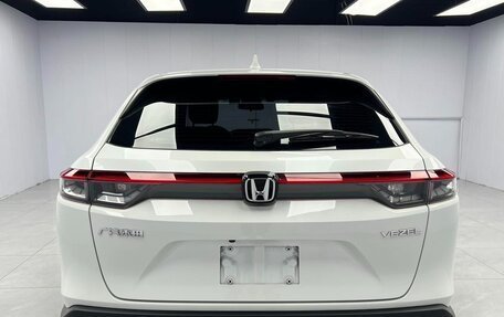 Honda Vezel, 2023 год, 1 390 000 рублей, 6 фотография