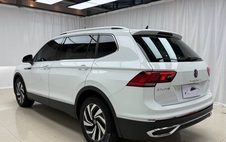 Volkswagen Tiguan II, 2023 год, 2 401 864 рублей, 4 фотография