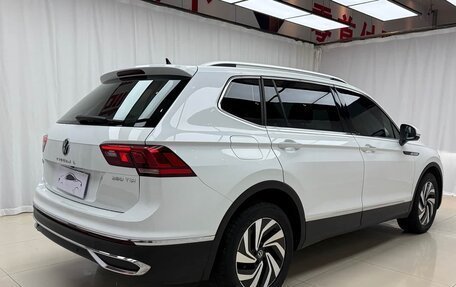 Volkswagen Tiguan II, 2023 год, 2 401 864 рублей, 6 фотография