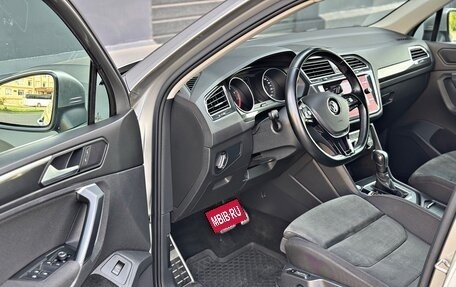 Volkswagen Tiguan II, 2020 год, 2 450 000 рублей, 9 фотография