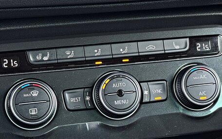 Volkswagen Tiguan II, 2020 год, 2 450 000 рублей, 19 фотография