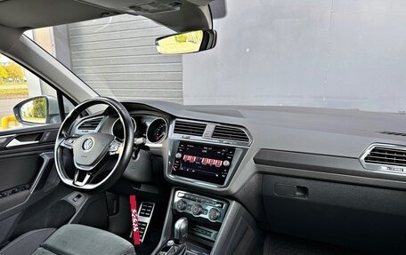 Volkswagen Tiguan II, 2020 год, 2 450 000 рублей, 15 фотография