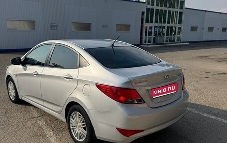 Hyundai Solaris II рестайлинг, 2015 год, 1 170 000 рублей, 1 фотография